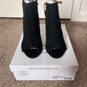 Steve Madden Alayna Black Suede Strappy Open-Toe Booties, size 9